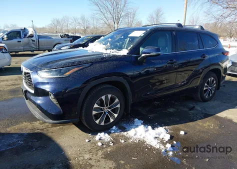 2021 Toyota Highlander Xle из США, поврежденный, VIN 5TDGZRBH7MS112101